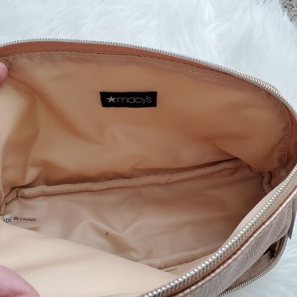 Macy's makeup bag - Picture 5 of 5